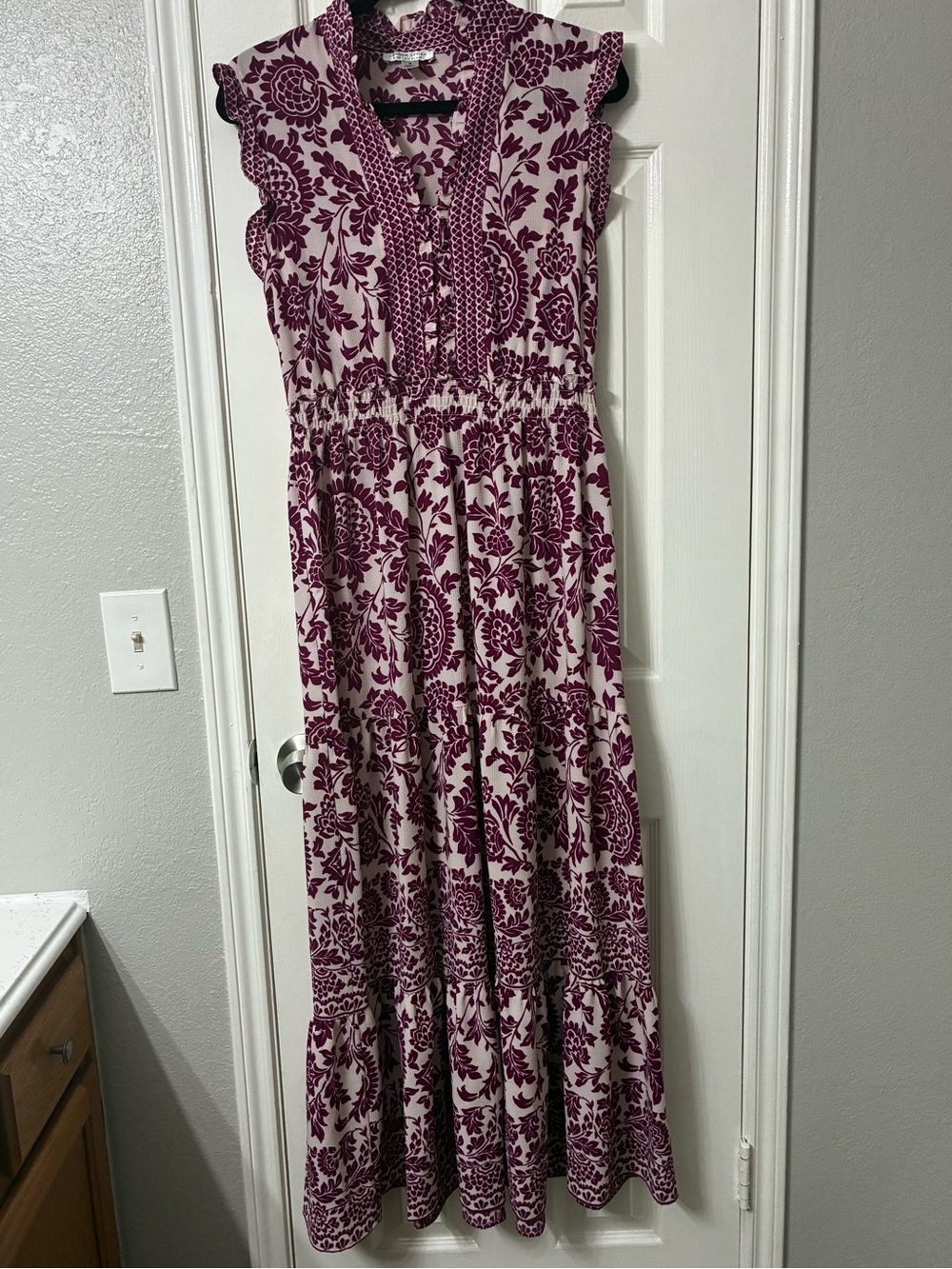 London Style Cream Maxi Dress with Plum Floral Print - Picture 9 of 12